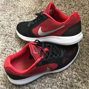 Men’s Nike Revolution 3